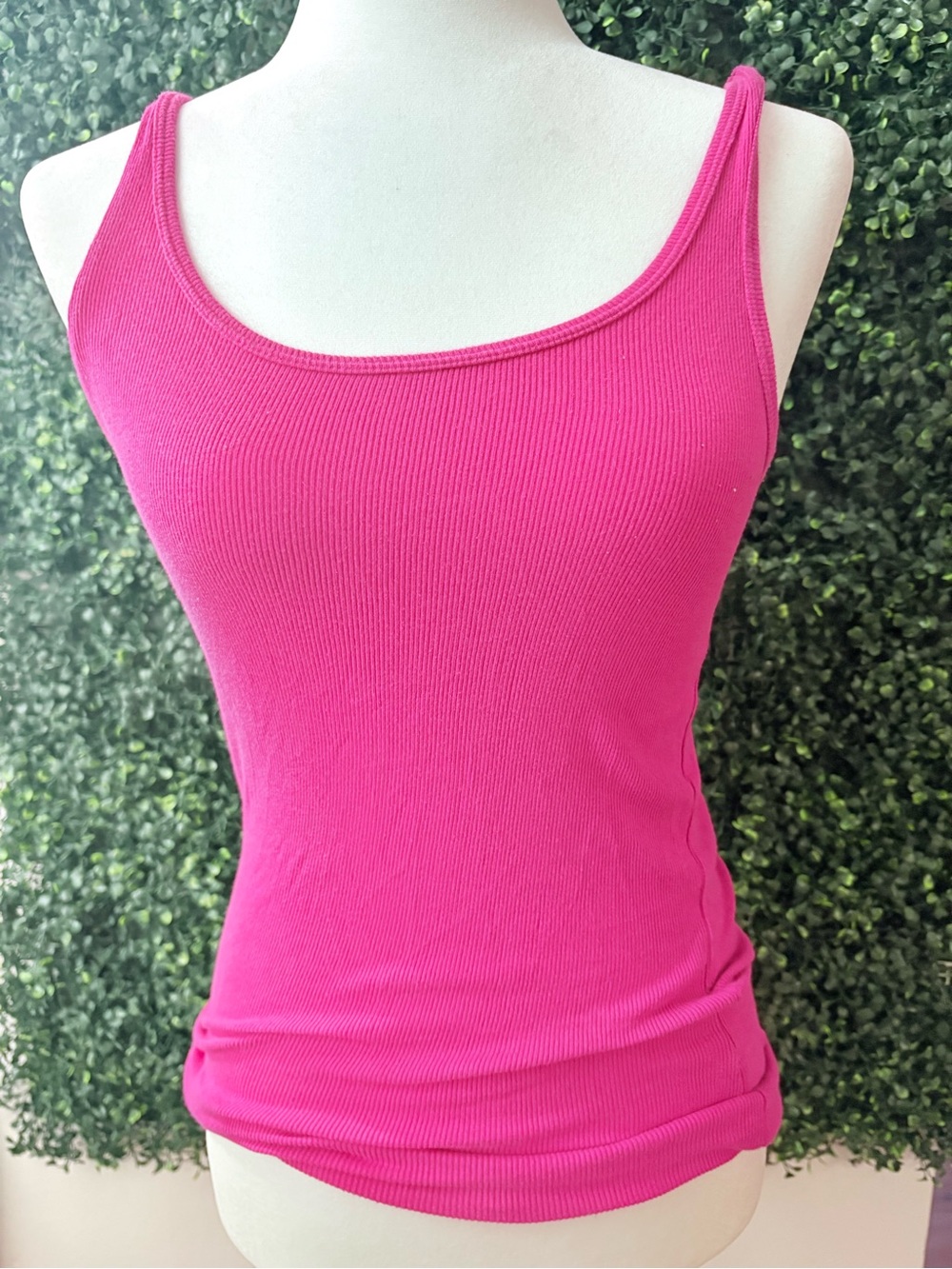 Time and Tru Fuchsia Ribbed Tank Top